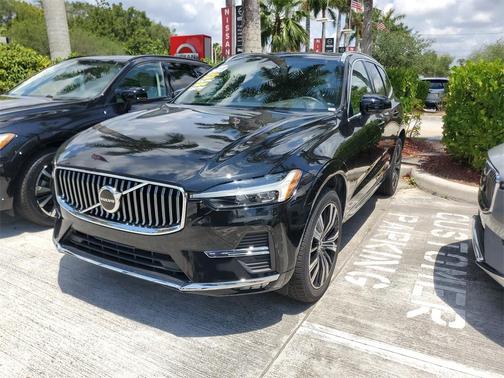 2022 Volvo XC60 B5 Inscription