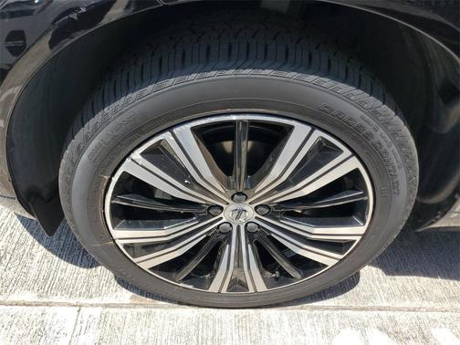 2022 Volvo XC60 B5 Inscription