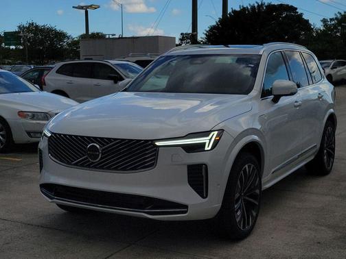 Crystal White Pearl 2026 Volvo XC90 Plug-In Hybrid T8 Plus 7-Seater