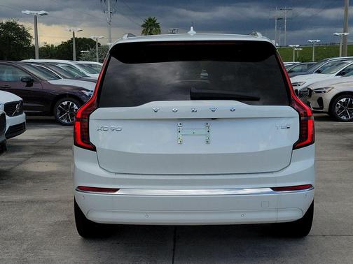 Crystal White Pearl 2026 Volvo XC90 Plug-In Hybrid T8 Plus 7-Seater