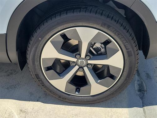 2026 Volvo XC40
