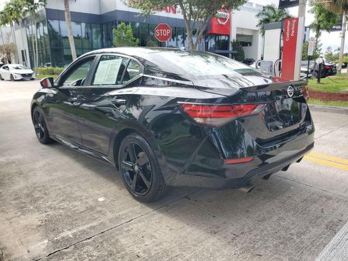 Black 2023 Nissan Sentra SR
