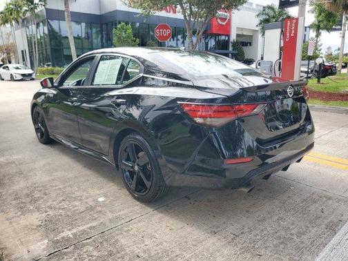 Black 2023 Nissan Sentra SR