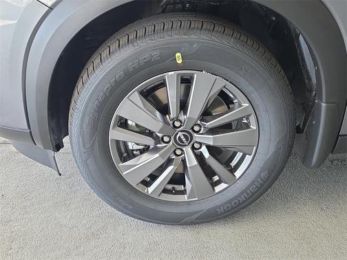 2026 Nissan Pathfinder S