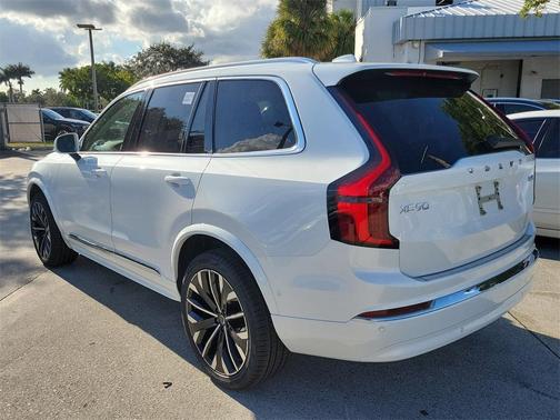 2026 Volvo XC90 B6 Ultra 7-Seater
