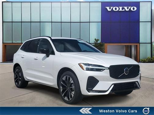 2026 Volvo XC60 B5 Plus