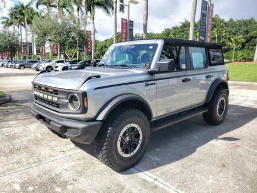 2023 Ford Bronco Base