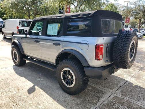 2023 Ford Bronco Base