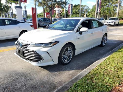 2021 Toyota Avalon Hybrid Limited