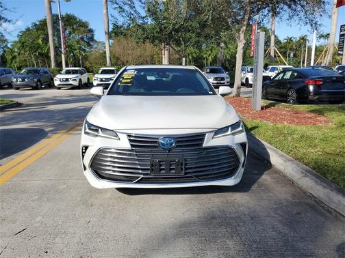 2021 Toyota Avalon Hybrid Limited