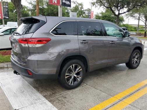 2018 Toyota Highlander LE Plus