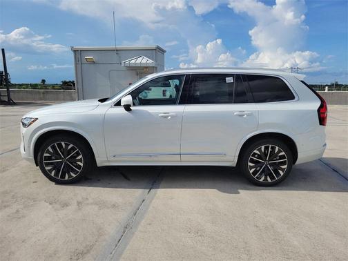 2026 Volvo XC90 B6 Plus 7-Seater