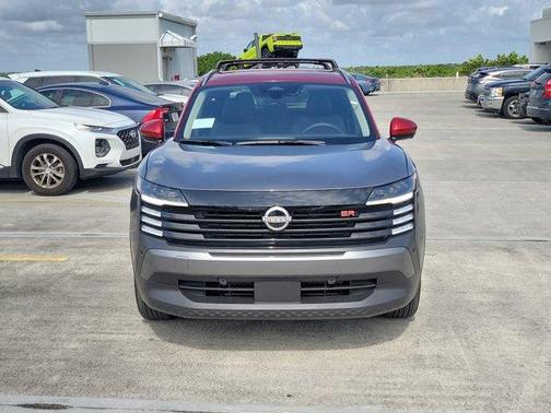 2t Gun Red Roof 2026 Nissan Kicks SR
