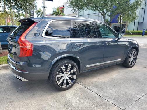 2021 Volvo XC90 T6 Inscription 7 Passenger