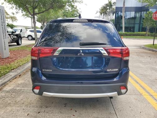 2018 Mitsubishi Outlander ES