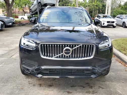 2023 Volvo XC90 B5 Core