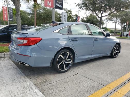 2022 Honda Accord Sport SE