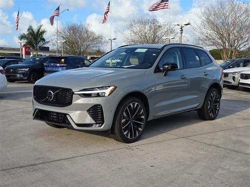 2026 Volvo XC60 B5 Ultra