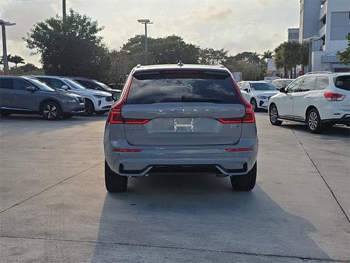 2026 Volvo XC60 B5 Ultra