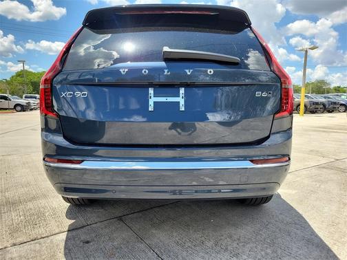 2026 Volvo XC90 B6 Ultra 7-Seater