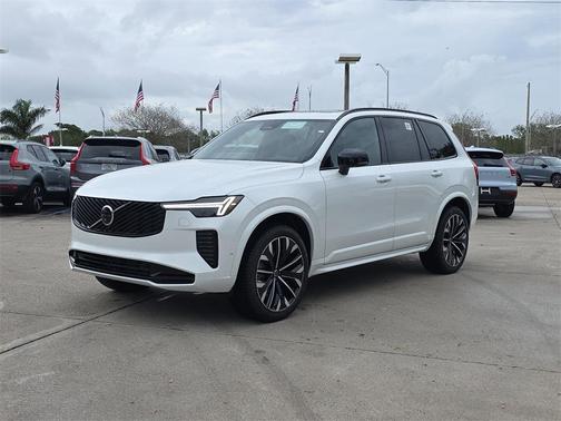 2026 Volvo XC90 B6 Ultra Dark Theme 6-Seater