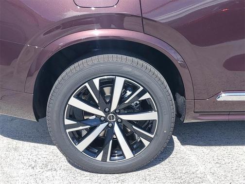 2026 Volvo XC90 B5 Core