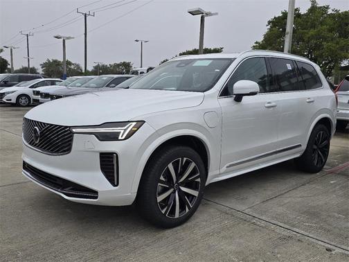 2025 Volvo XC90 Plug-In Hybrid T8 Core 7-Seater