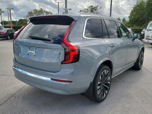 2026 Volvo XC90 B6 Plus 6-Seater