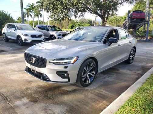 2025 Volvo S60 B5 Core