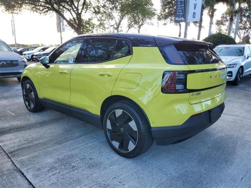 2025 Volvo EX30 Twin Motor Ultra