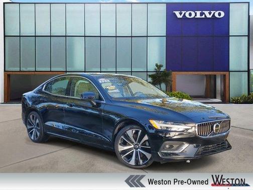 2023 Volvo S60 B5 Ultimate Bright Theme