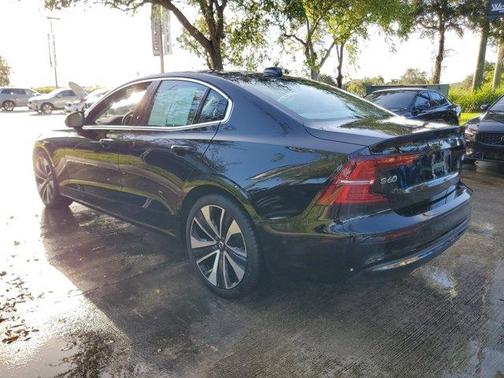 2023 Volvo S60 B5 Ultimate Bright Theme