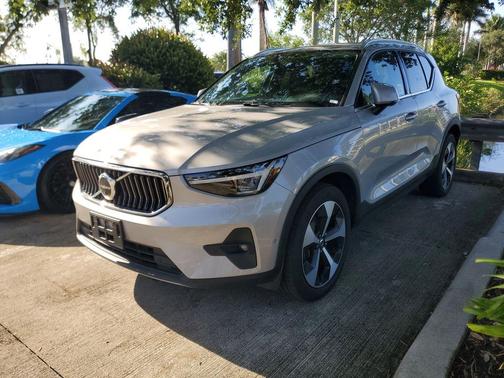 Silver 2025 Volvo XC40 B5 Plus Bright Theme