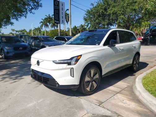 Crystal White Metallic 2025 Volvo EX90 Twin Motor Plus