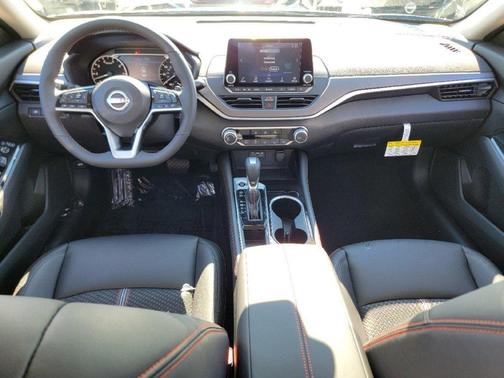 Super Black Clearcoat 2026 Nissan Altima SR