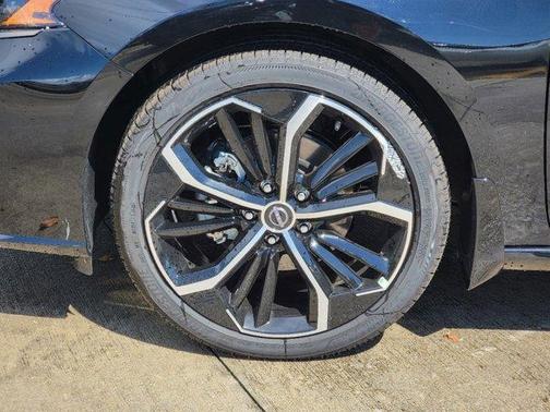 Super Black Clearcoat 2026 Nissan Altima SR