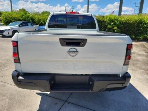 2025 Nissan Frontier S