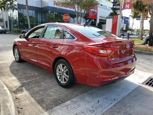 2017 Hyundai SONATA SE