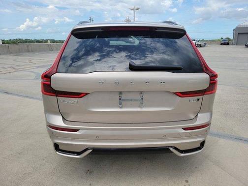 2026 Volvo XC60 B5 Core