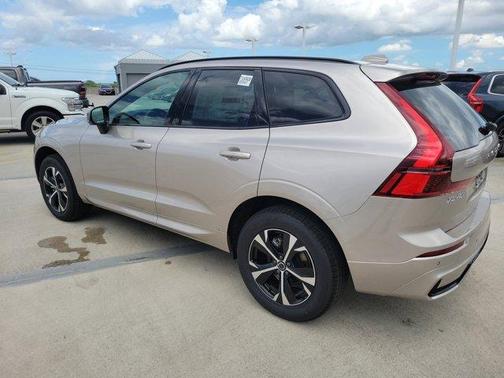 2026 Volvo XC60 B5 Core