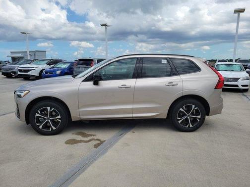 2026 Volvo XC60 B5 Core
