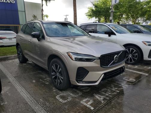 2025 Volvo XC60 B5 Core