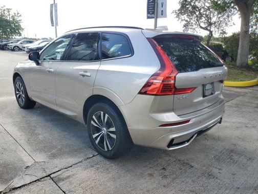 Beige 2025 Volvo XC60 B5 Core