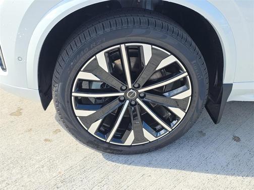 2026 Volvo XC90 B6 Ultra 6-Seater