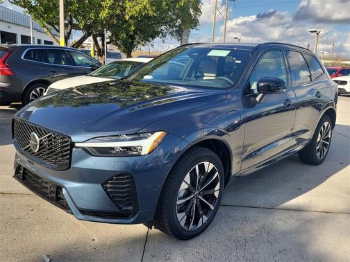 2026 Volvo XC60 Plug-In Hybrid T8 Plus