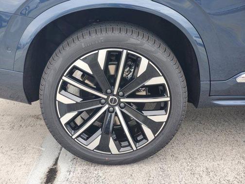 Denim Blue Metallic 2026 Volvo XC90 B6 Plus 7-Seater