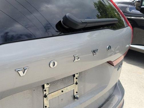 2024 Volvo XC60 B5 Core