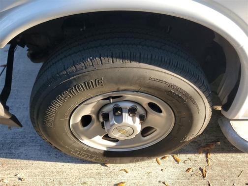 Summit White 2024 Chevrolet Express 2500 Work Van