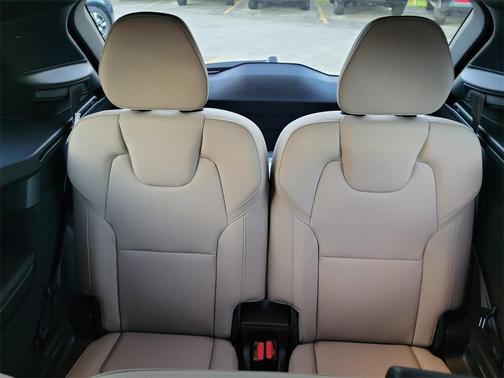 2026 Volvo XC90 B5 Core