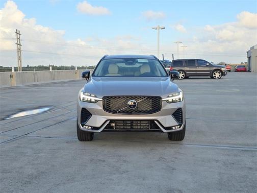 2026 Volvo XC60 B5 Ultra